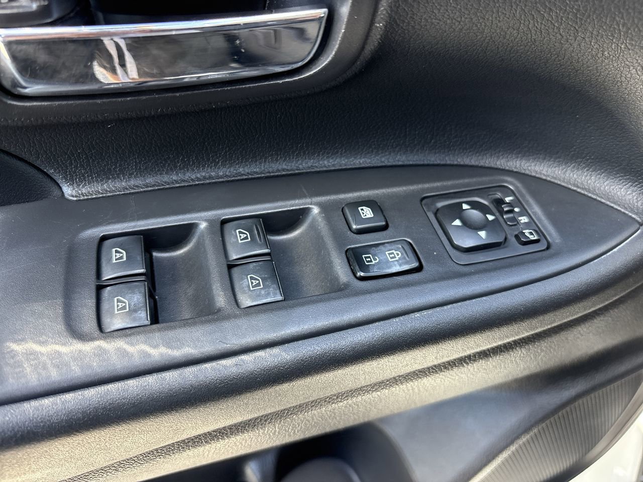 2019 Mitsubishi Outlander SEL photo 17