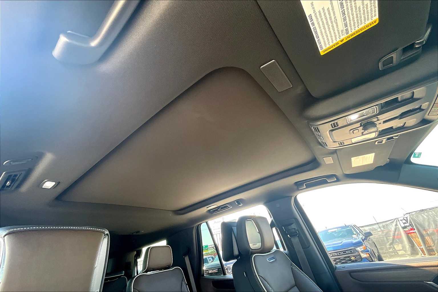 2025 Gmc Yukon Denali Ultimate photo 13