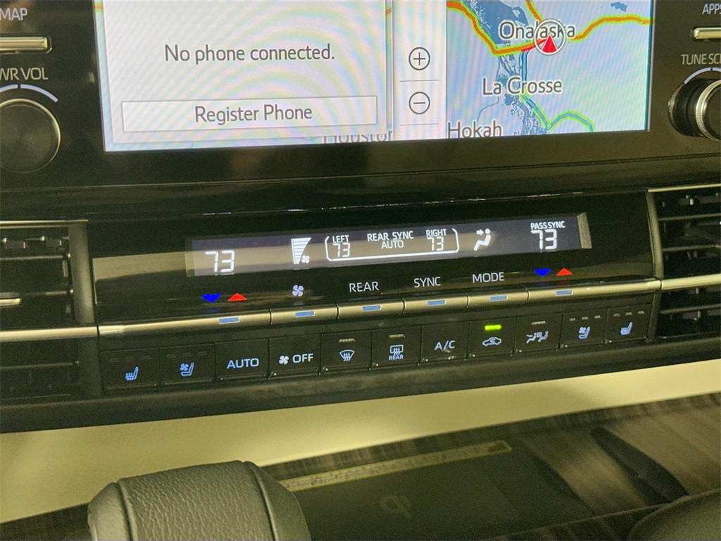 2024 Toyota Sienna Limited photo 20