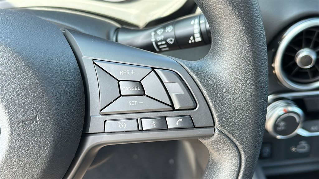 2025 Nissan Sentra S photo 13