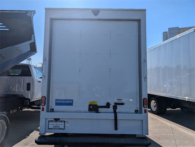 2024 Chevrolet Express Cutaway 3500 photo 3