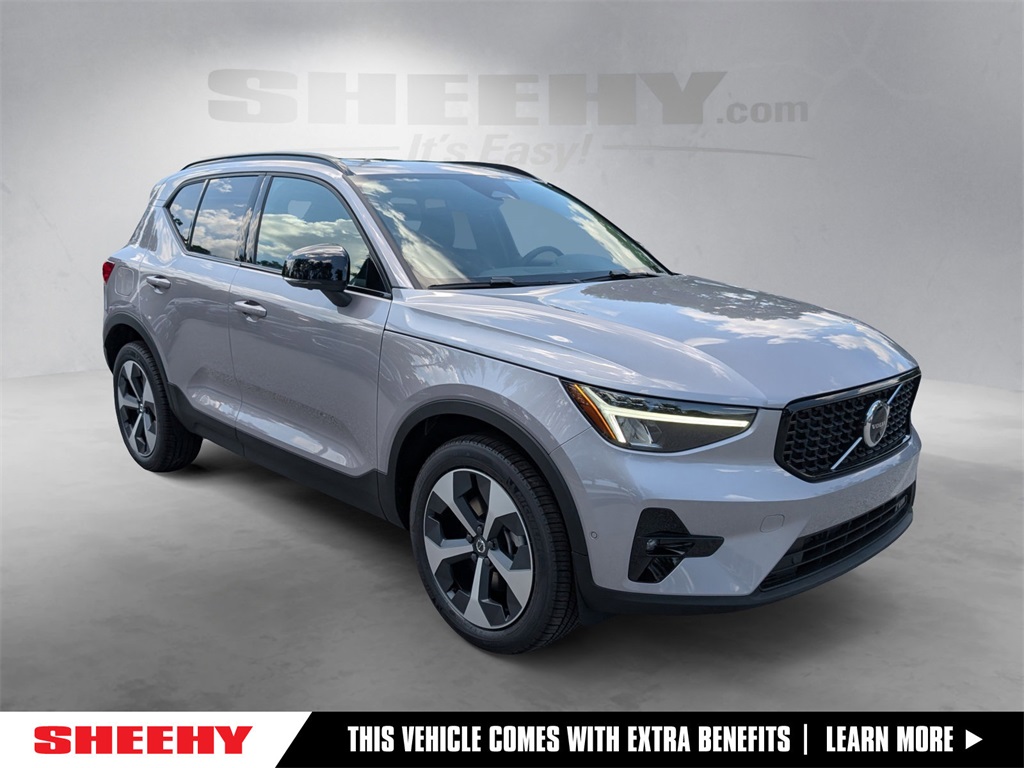 2026 Volvo XC40 Plus's photo