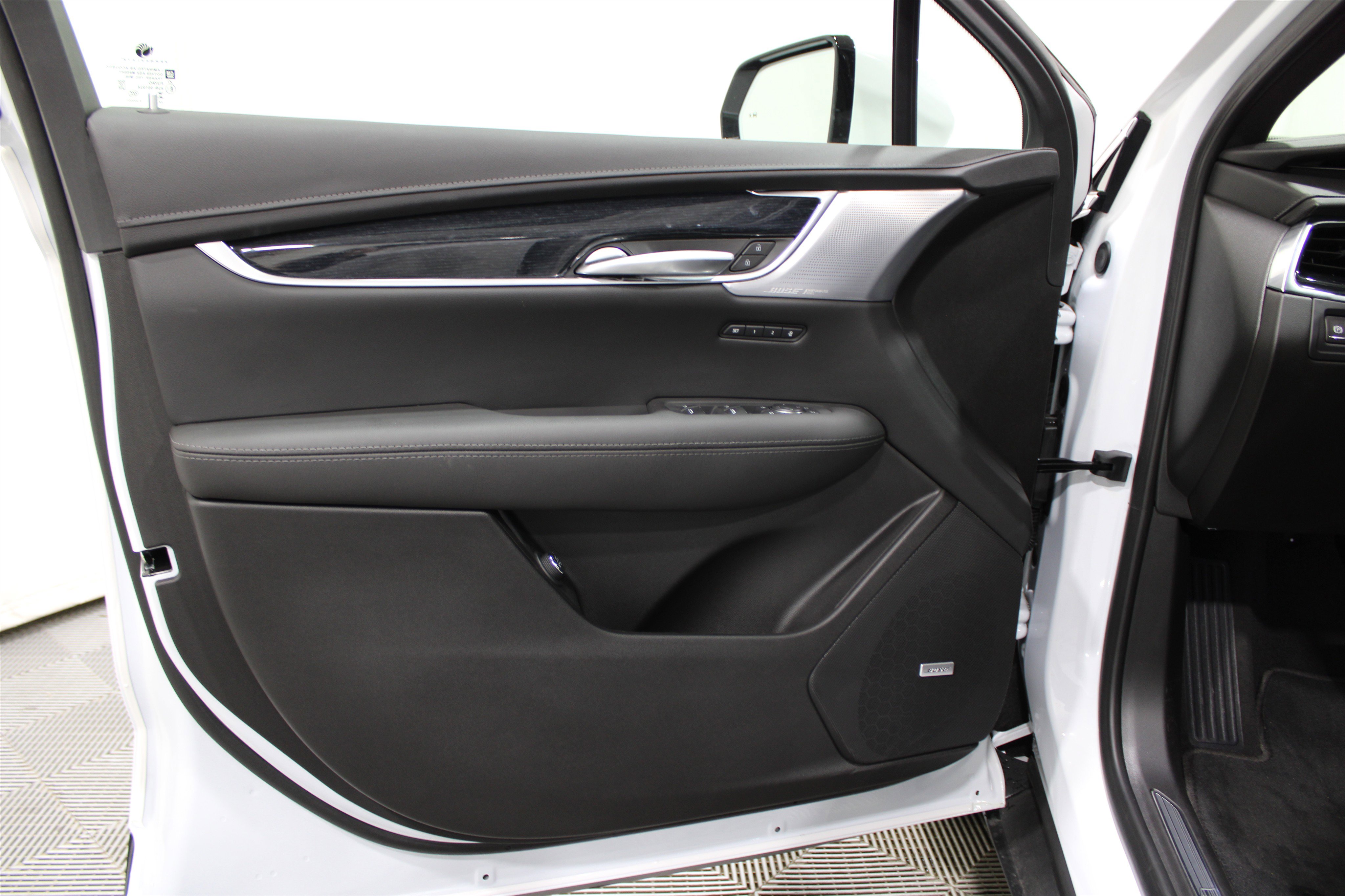 2025 Cadillac XT5 Premium Luxury photo 4