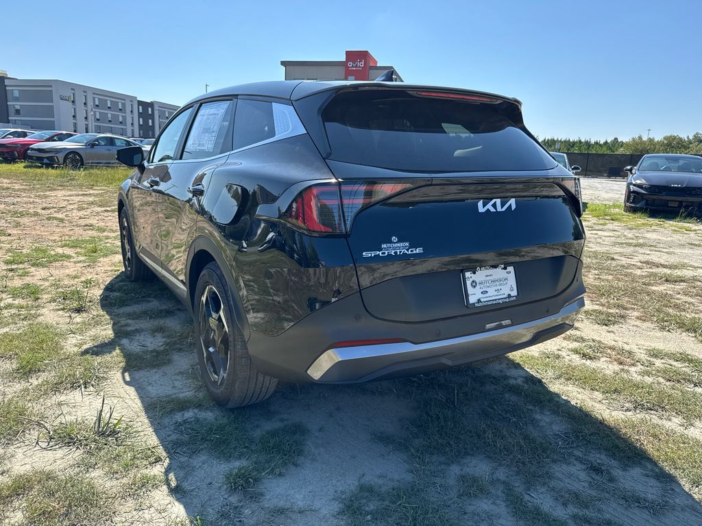 2026 Kia Sportage EX photo 2