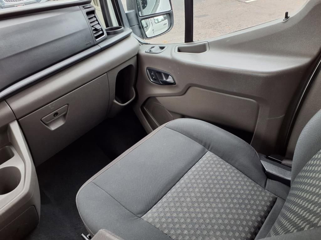 2020 Ford Transit Passenger XLT photo 16