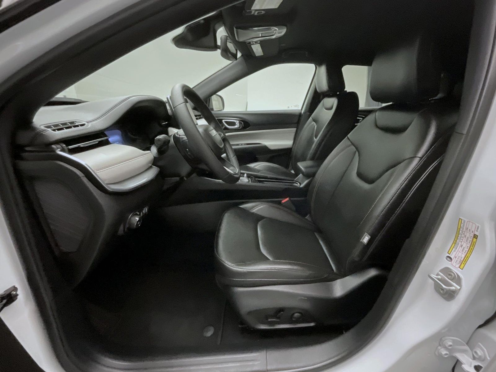 2024 Jeep Compass Limited photo 10