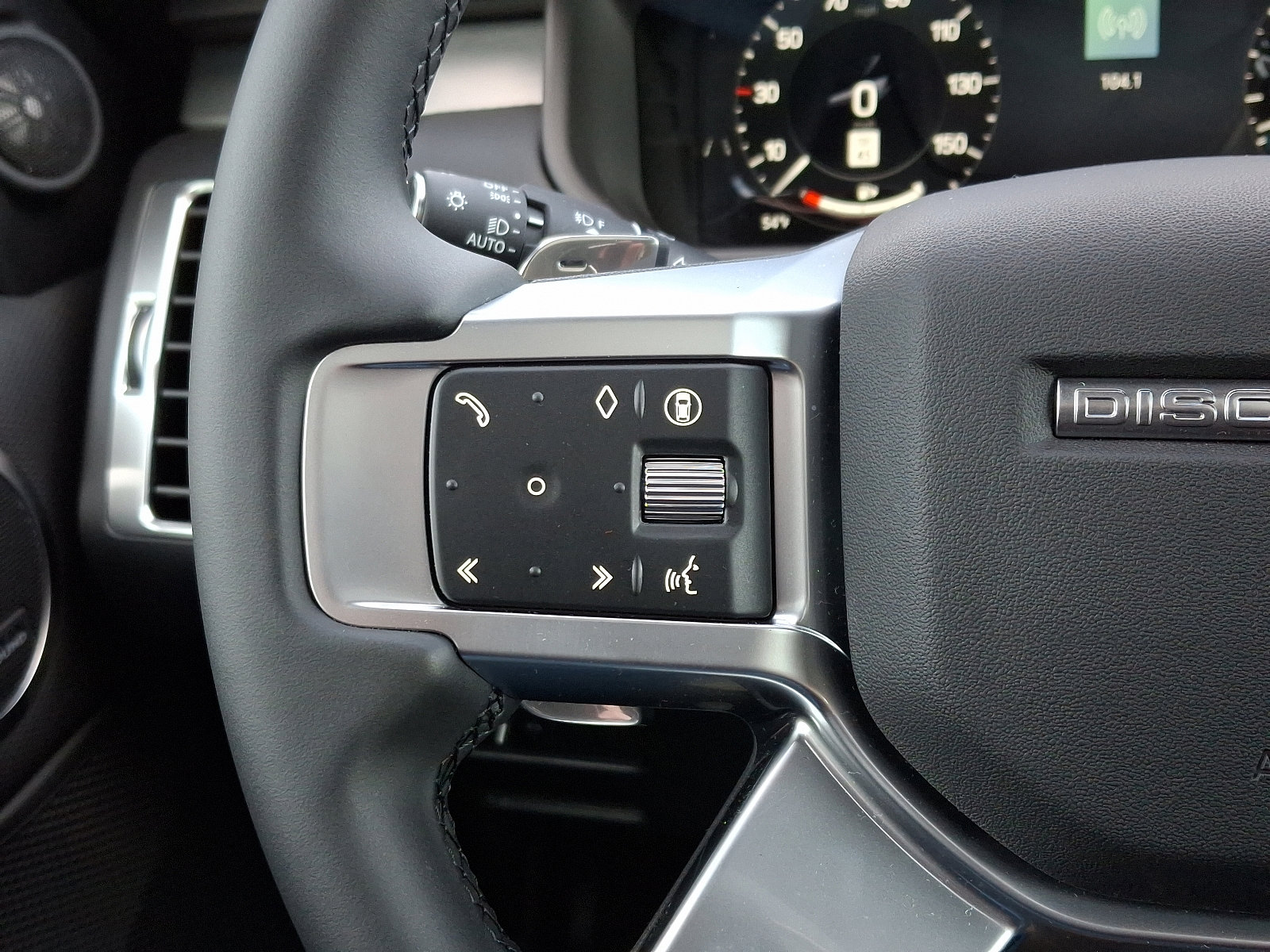 2025 Land Rover Discovery SE photo 22