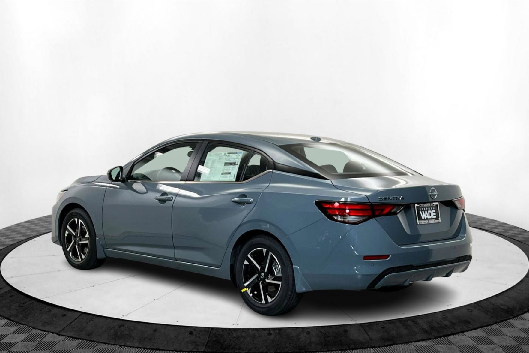 2025 Nissan Sentra SV photo 3