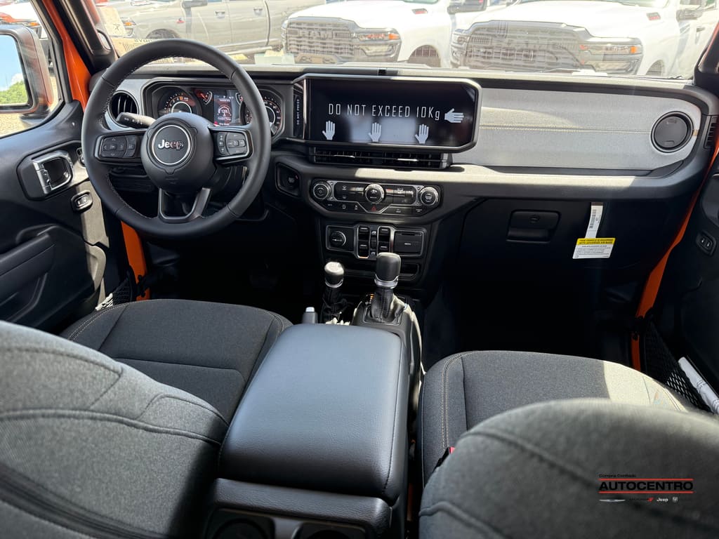 2025 Jeep Gladiator Sport photo 3