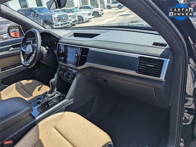 2022 Volkswagen Atlas Cross Sport SEL R-Line photo 6