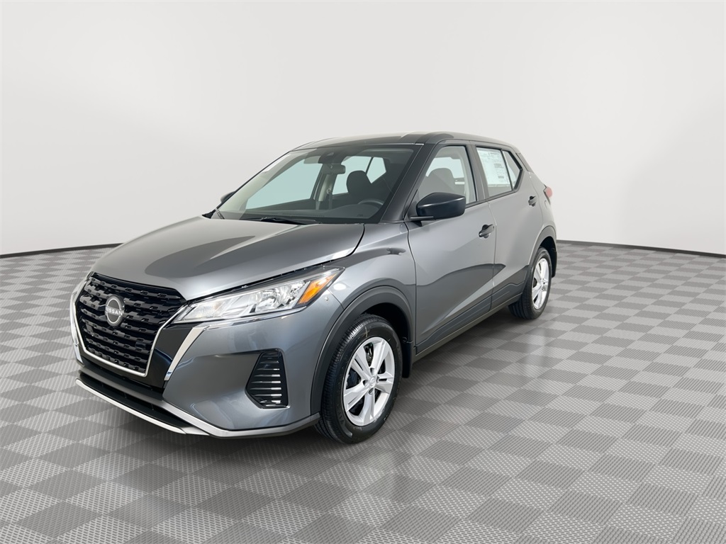 2025 Nissan Kicks Play S photo 4