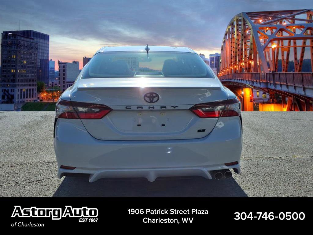2023 Toyota Camry SE photo 4