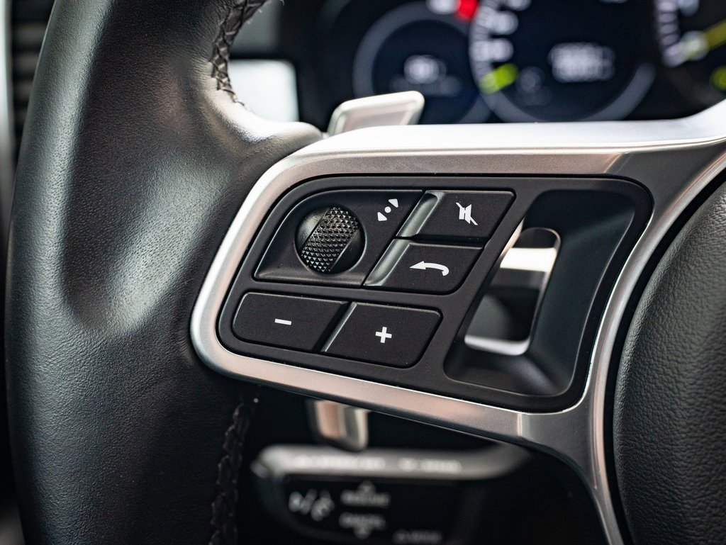 2021 Porsche Cayenne E-Hybrid photo 23