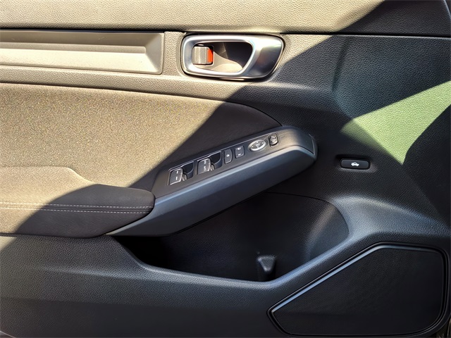 2025 Honda Civic Sport photo 14