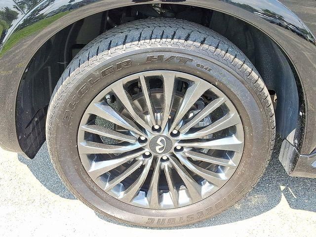 2023 Infiniti QX80 Sensory photo 8