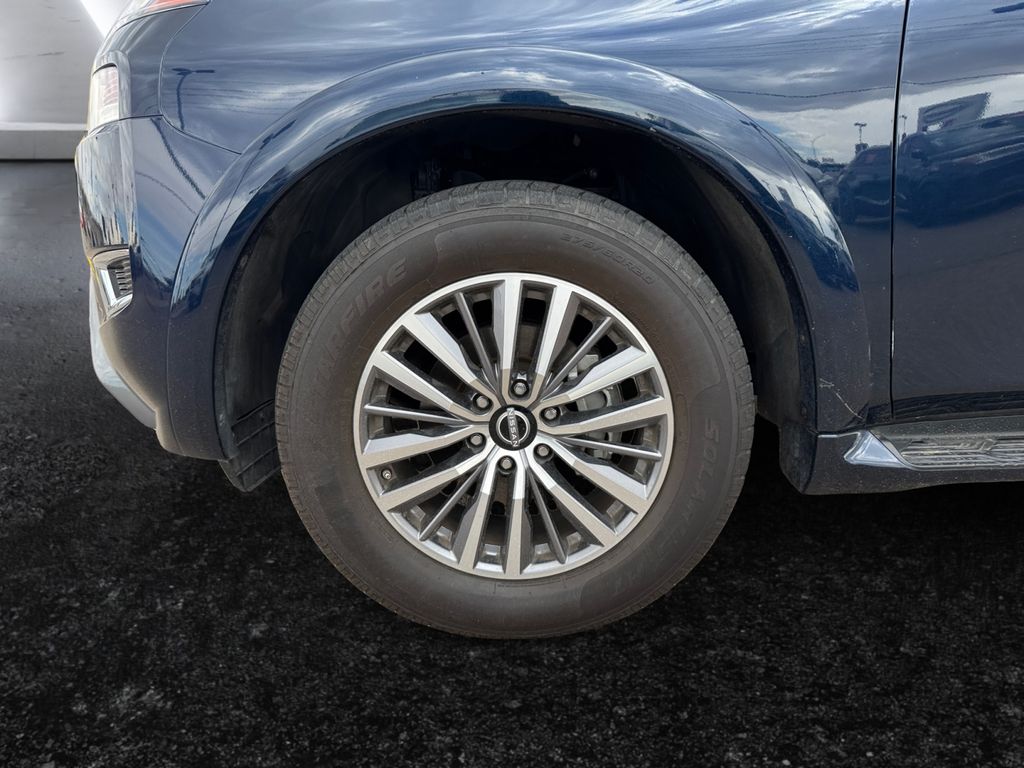 2023 Nissan Armada SL photo 23