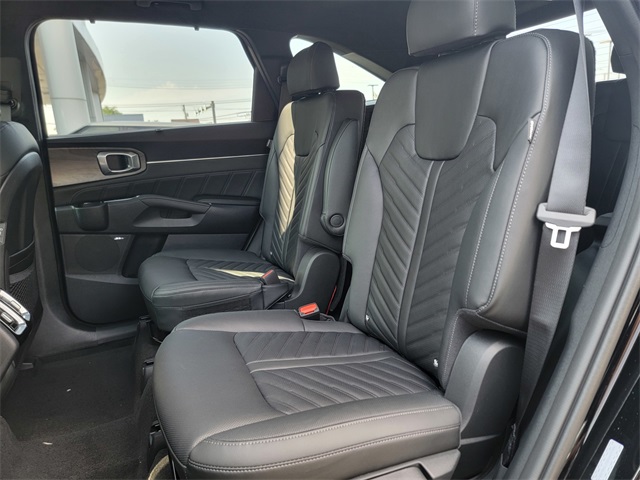 2025 Kia Sorento X-Line SX Prestige photo 8