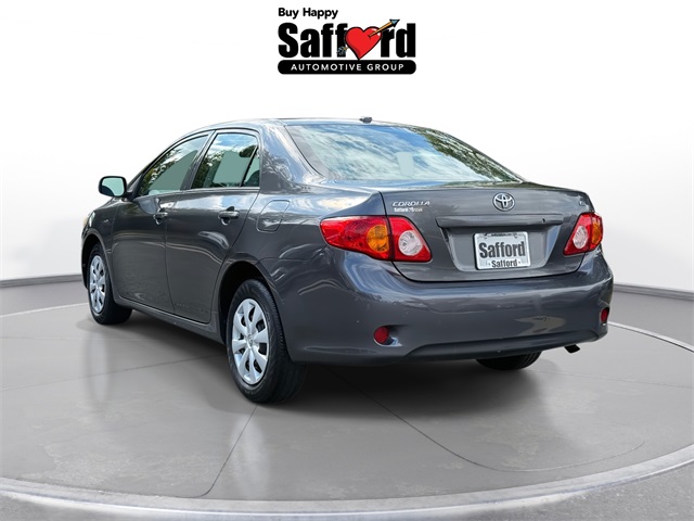 2010 Toyota Corolla LE photo 5