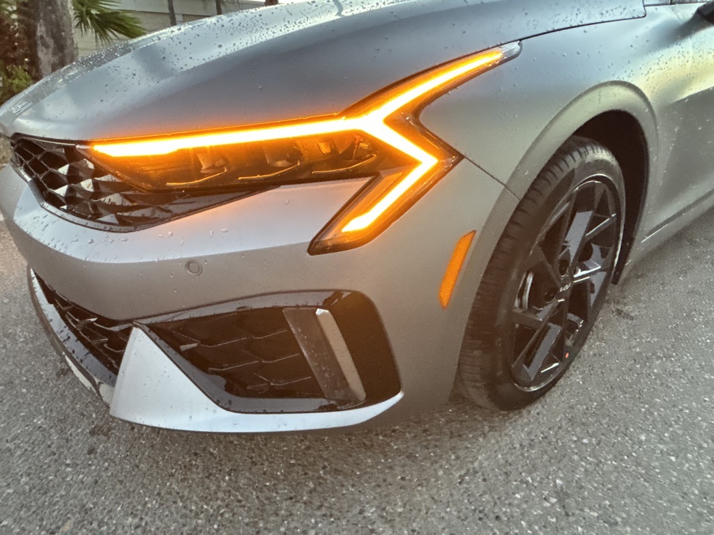 2026 Kia K5 GT-Line photo 4