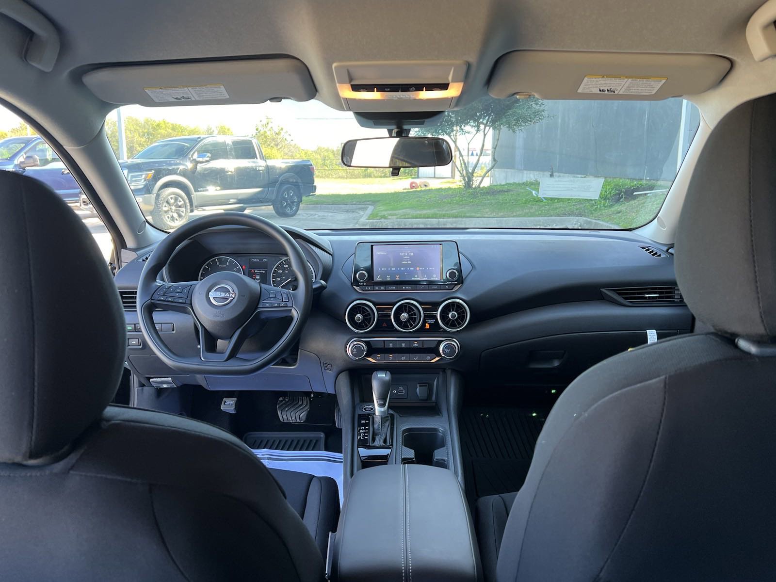 2025 Nissan Sentra S photo 18
