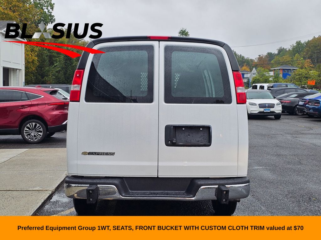 2023 Chevrolet Express 2500 Work Cargo Van photo 4