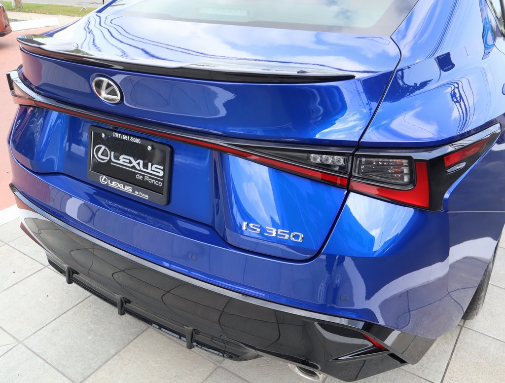 2025 Lexus IS 350 F SPORT photo 18