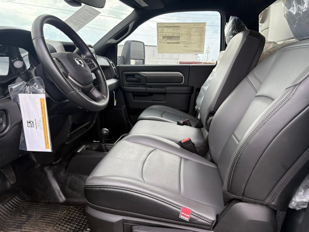 2024 Ram 5500 photo 4