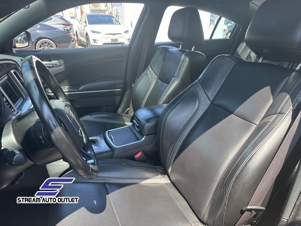 2022 Dodge Charger SXT photo 19