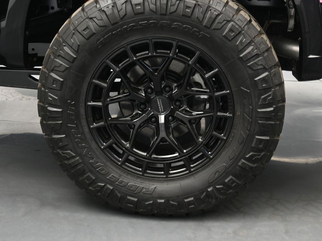 2025 Ford F-150 Raptor photo 21