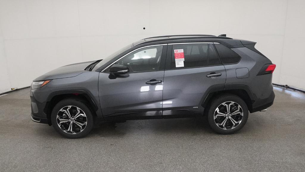 2025 Toyota RAV4 Hybrid XSE photo 9