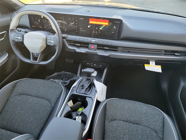 2025 Kia K4 GT-Line photo 28