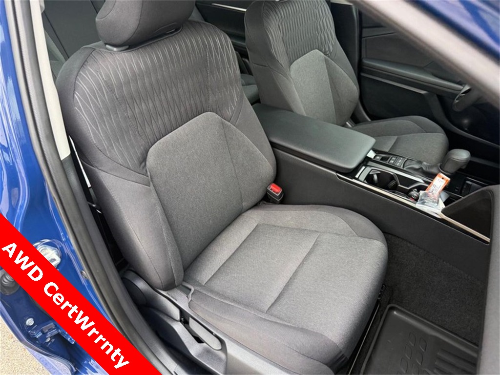 2025 Toyota Camry LE photo 11
