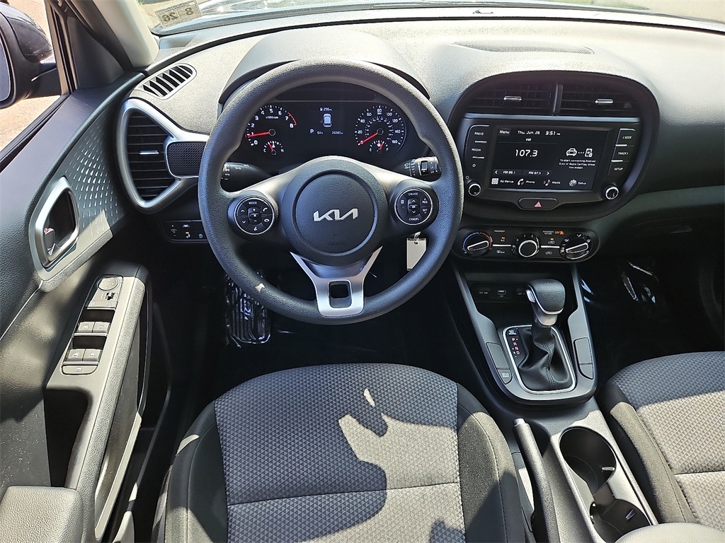 2022 Kia Soul LX photo 12