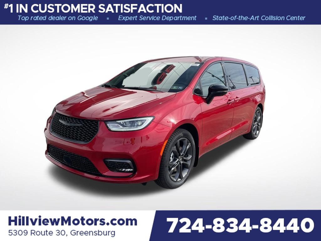 2026 Chrysler Pacifica Select's photo