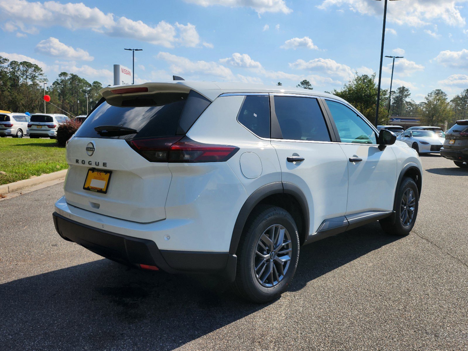 2026 Nissan Rogue S photo 3