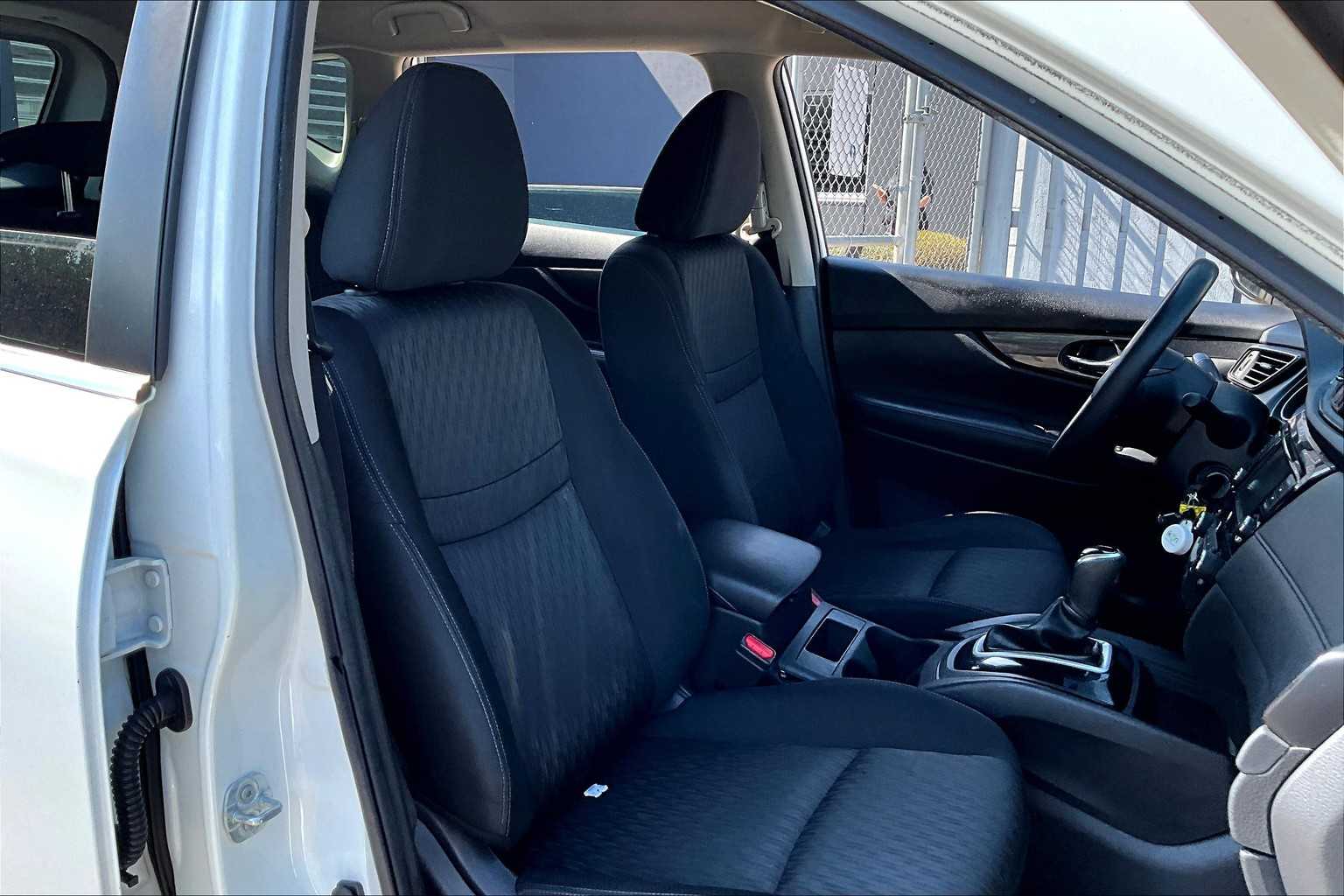 2018 Nissan Rogue S photo 8