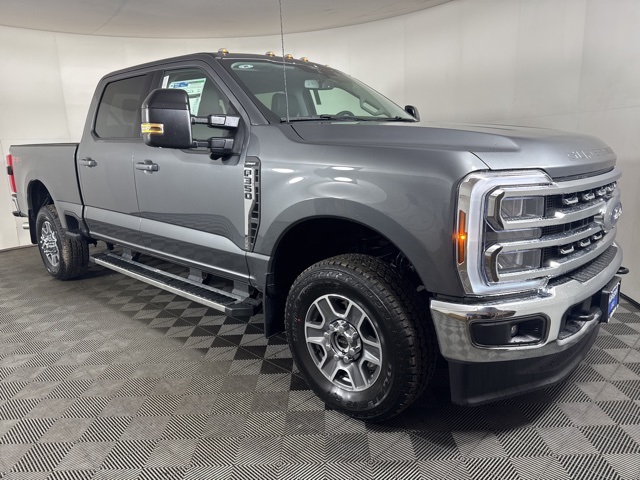 2026 Ford F-350 Super Duty Lariat's photo