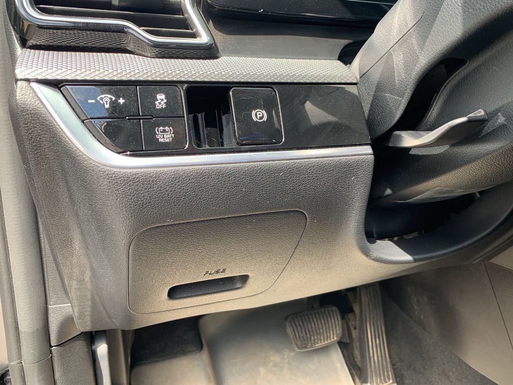 2023 Kia Sportage Hybrid LX photo 28