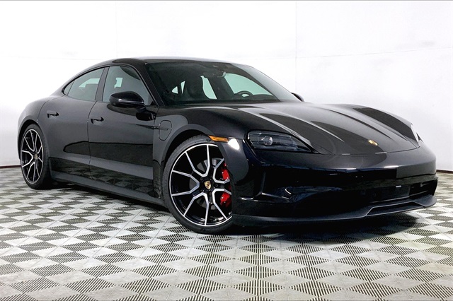 2025 Porsche Taycan 4S photo 7