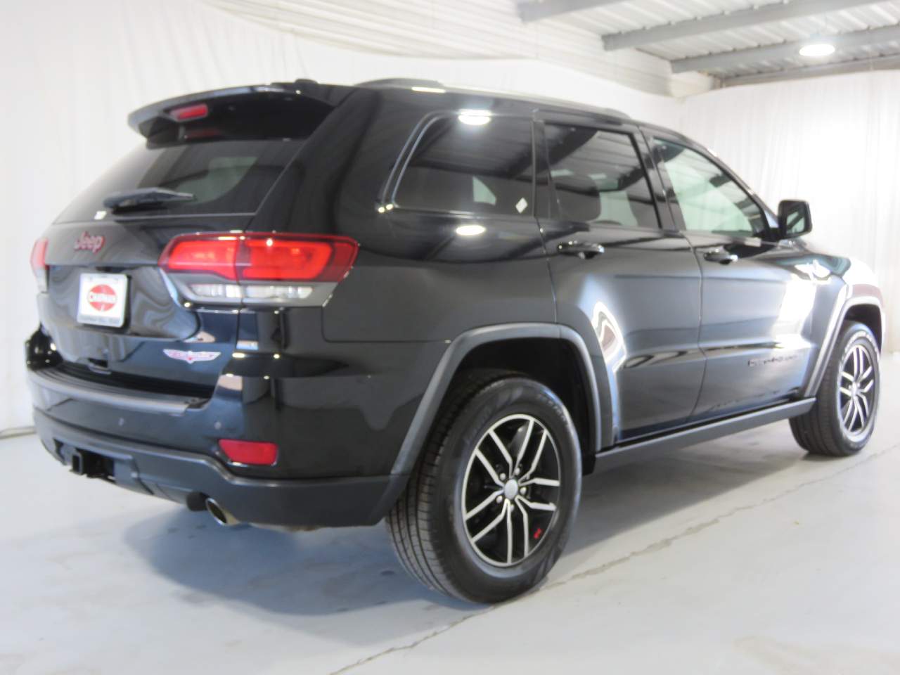 2017 Jeep Grand Cherokee Trailhawk photo 2