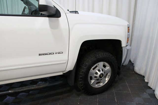 2015 Chevrolet Silverado 2500HD LT photo 10