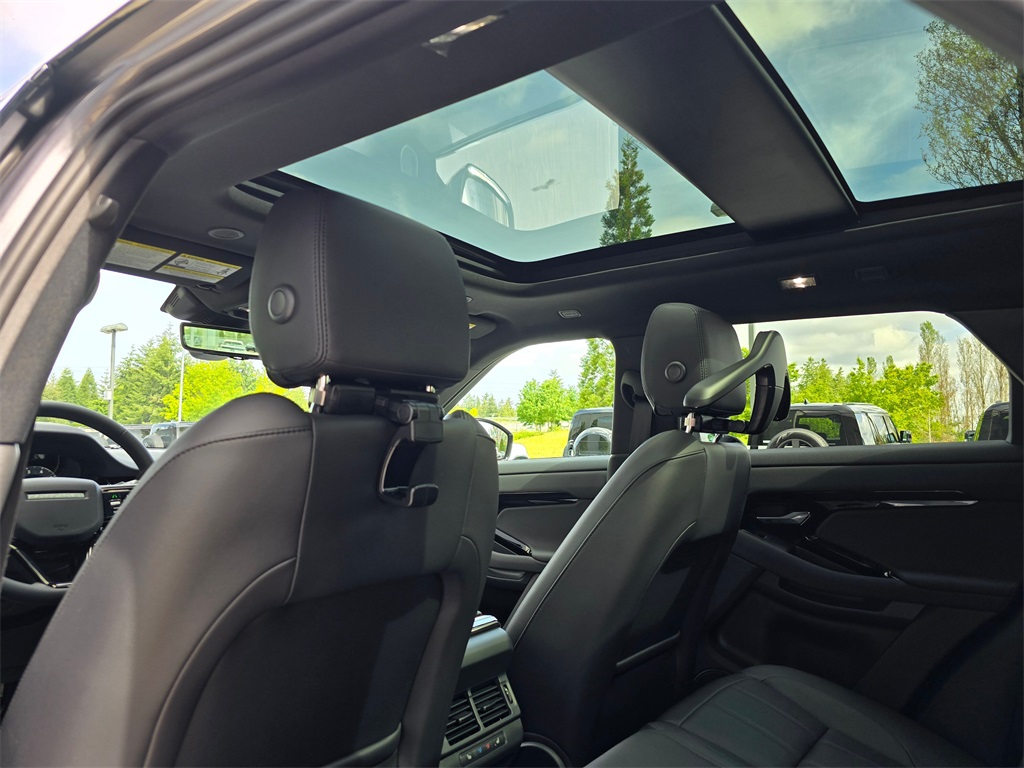 2026 Land Rover Range Rover Evoque Dynamic SE photo 25