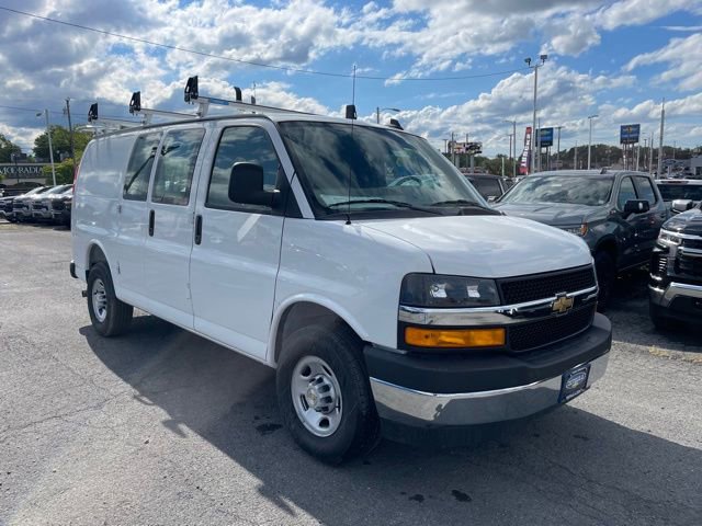2025 Chevrolet Express Cargo Work Van's photo