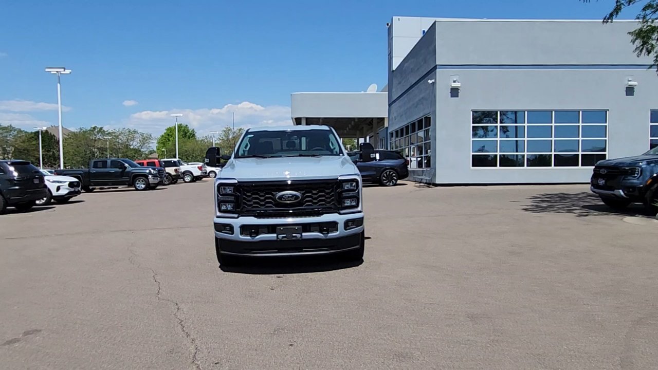 2025 Ford F-250 Lariat photo 4