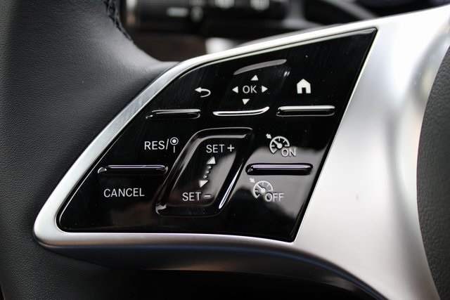 2024 Mercedes Benz GLC 300 4MATIC photo 8