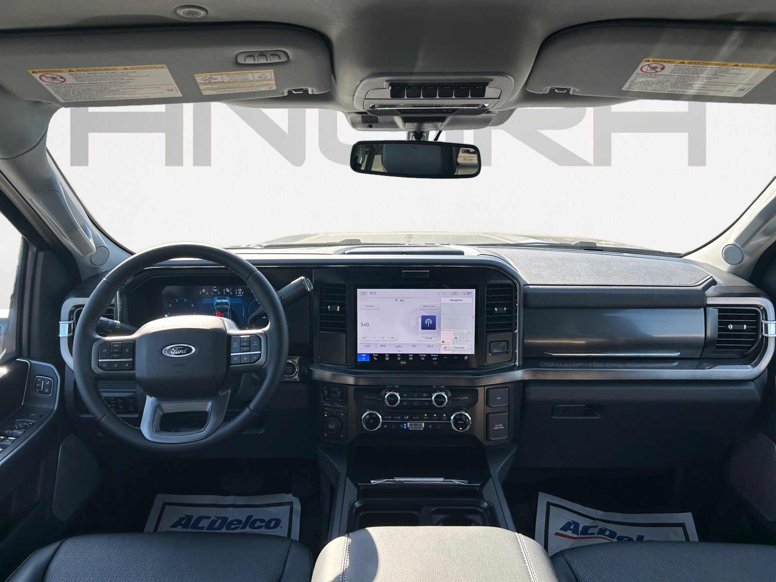 2026 Ford F-350 Lariat photo 2