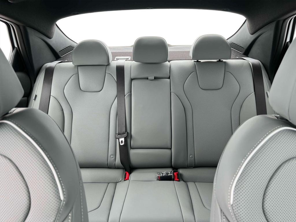 2025 Hyundai Elantra Hybrid Limited photo 15
