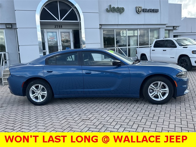 2023 Dodge Charger SXT photo 4