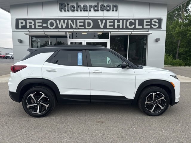 2023 Chevrolet Trailblazer RS photo 2
