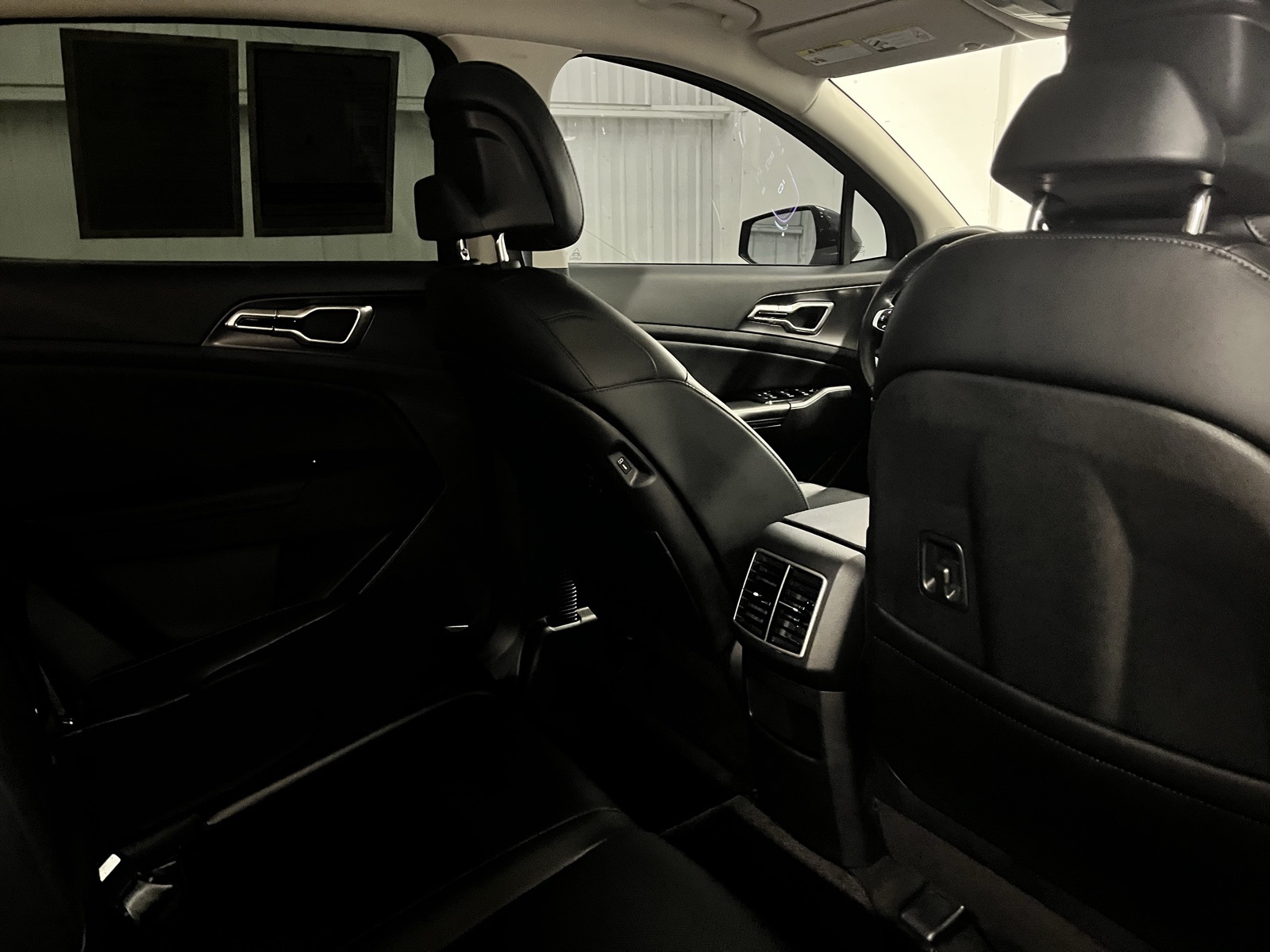 2024 Kia Sportage EX photo 18
